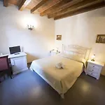 호텔 La Tavola Rotonda 3*