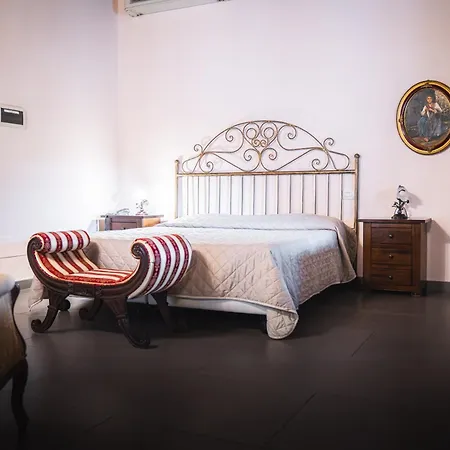 La Tavola Rotonda ホテル Cortemaggiore