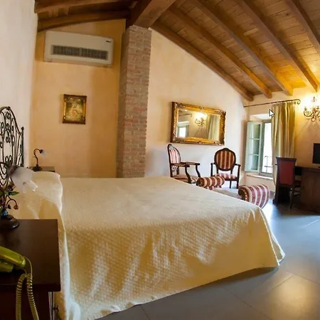 La Tavola Rotonda 3* Cortemaggiore