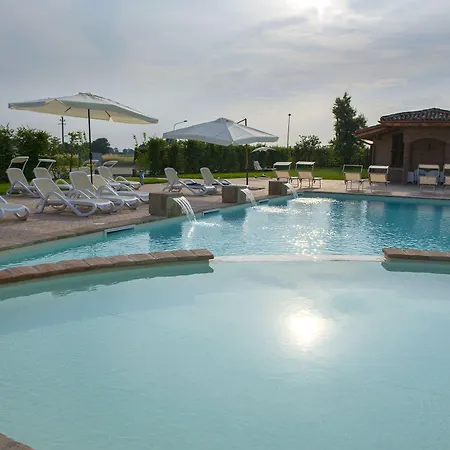 La Tavola Rotonda ホテル 3*