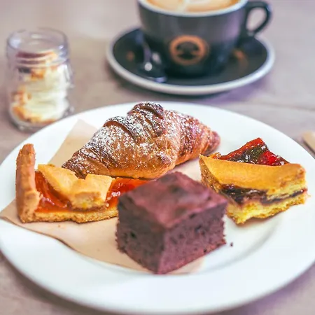 ホテル La Tavola Rotonda