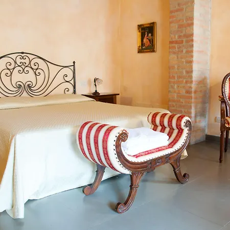 ホテル La Tavola Rotonda