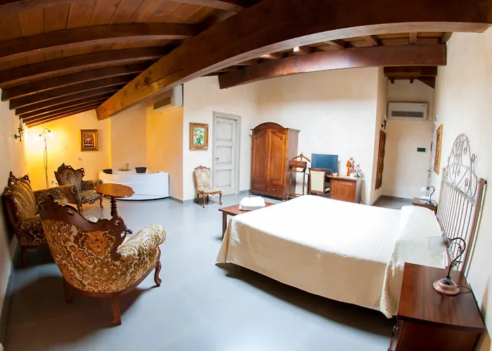 La Tavola Rotonda فندق Cortemaggiore