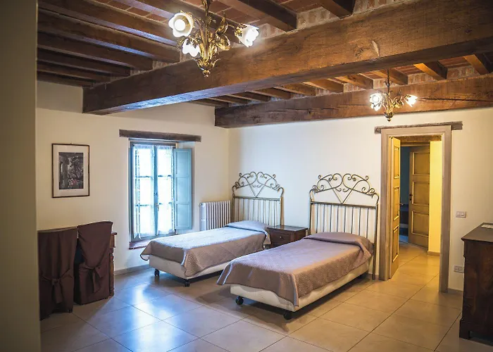 La Tavola Rotonda فندق 3*