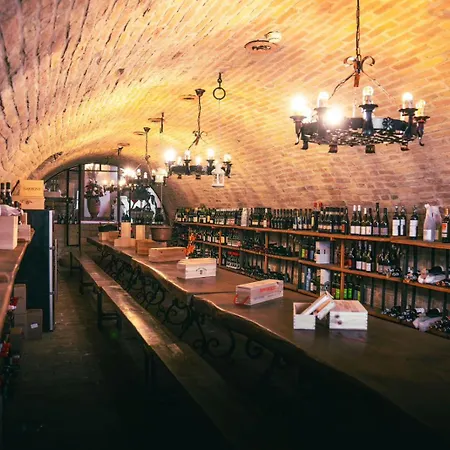 La Tavola Rotonda Hotell 3*