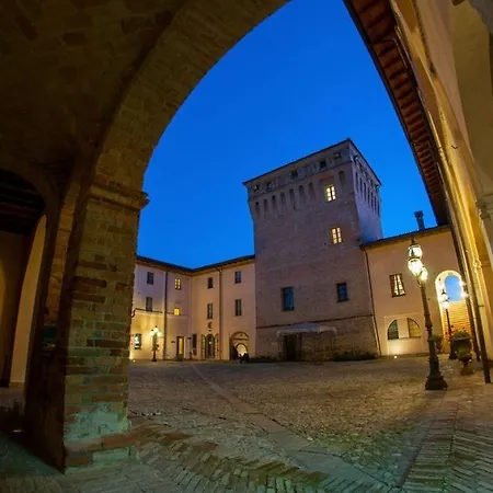 La Tavola Rotonda Hotell 3*