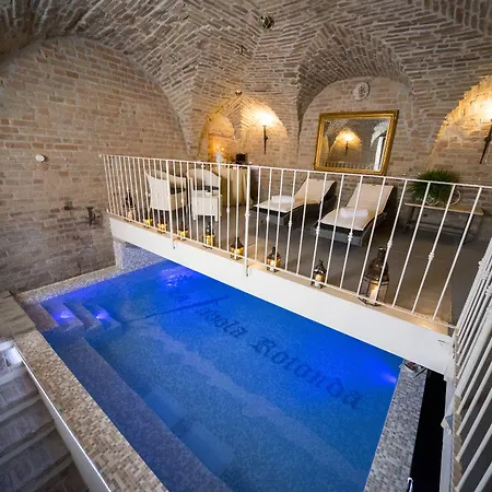 Hotell La Tavola Rotonda 3*