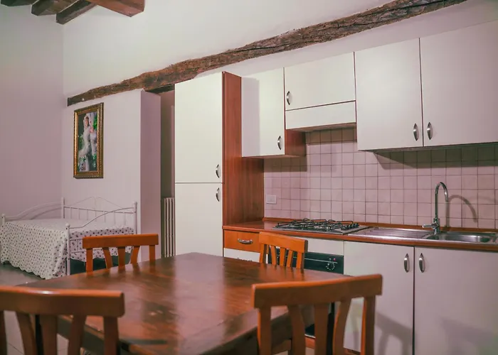 Hotel La Tavola Rotonda 3*